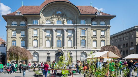La stratégie climatique applicable au niveau opérationnel est axée sur la réduction continue des émissions de gaz à effet de serre générées notamment par les bâtiments de la BNS.